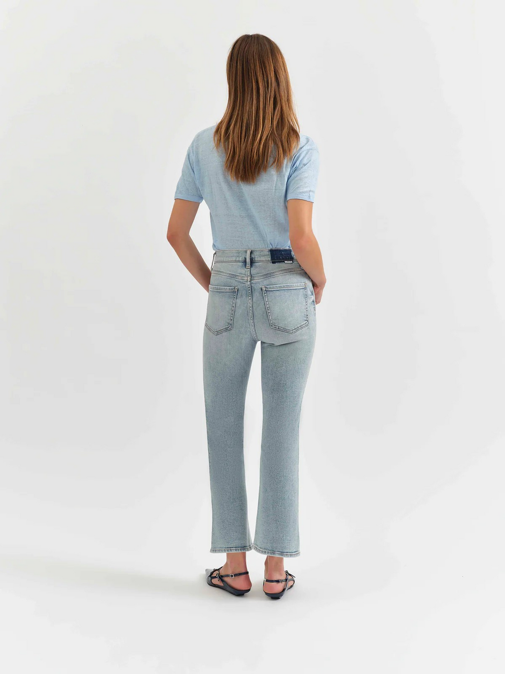 shy girl crop flare in miracle