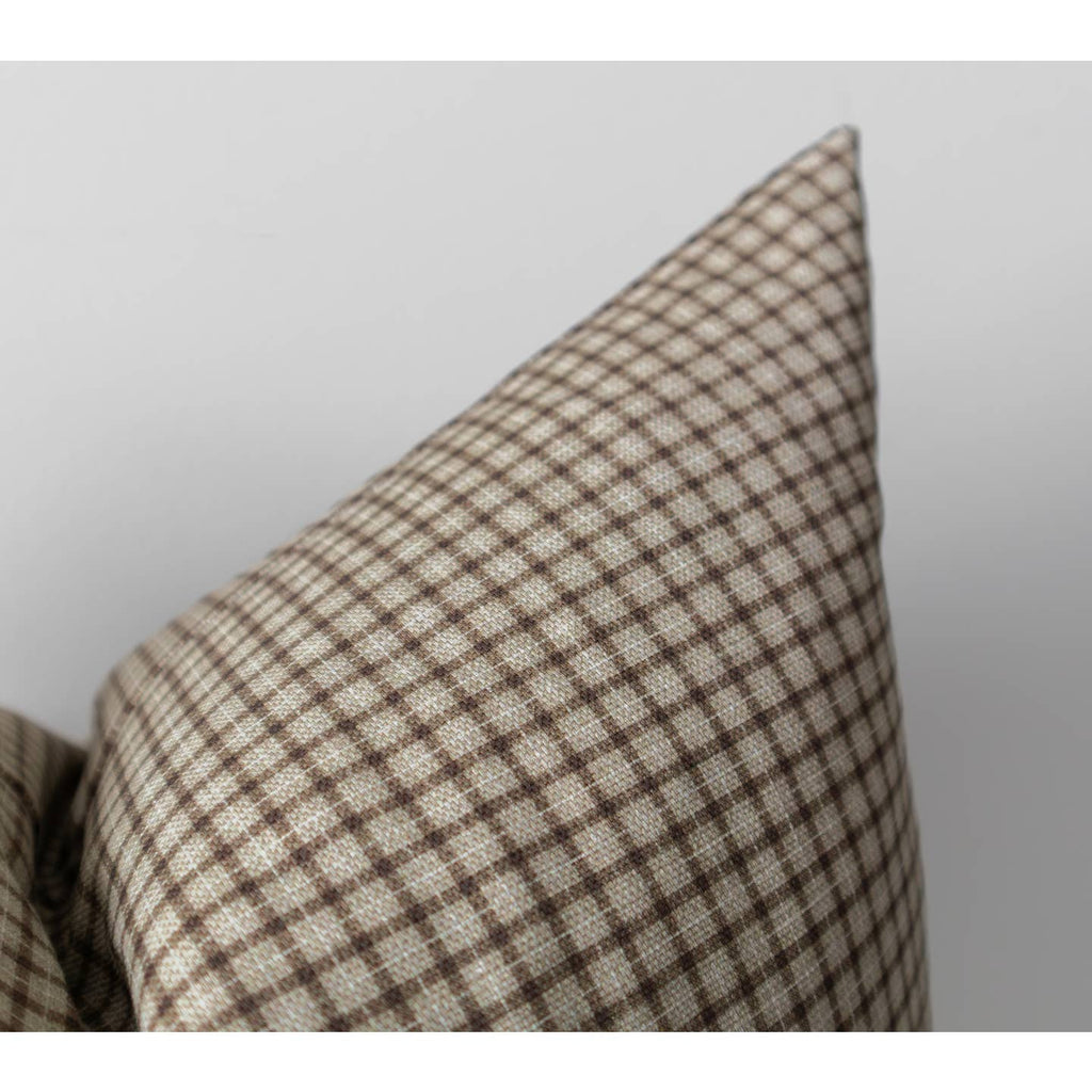 elliot pillow 20x20