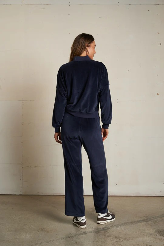 alex velour pant in navy