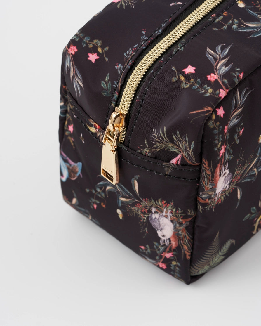 wonderland black travel pouch