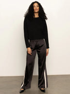 zip it sweater in black