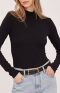 wren in black