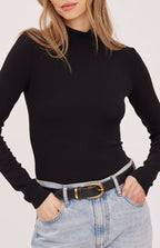 wren in black