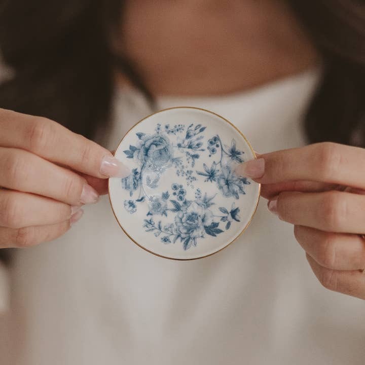 blue delft jewelry dish