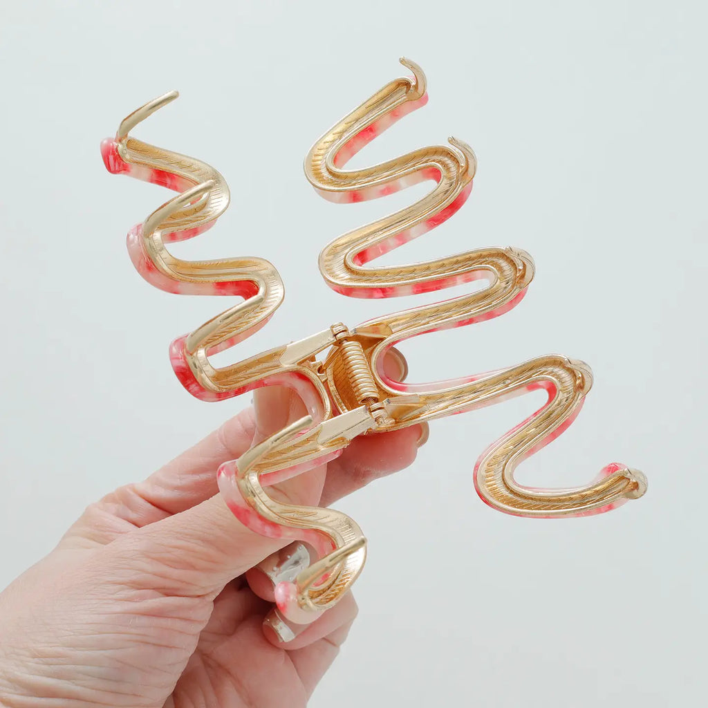 willow rose squiggle clip