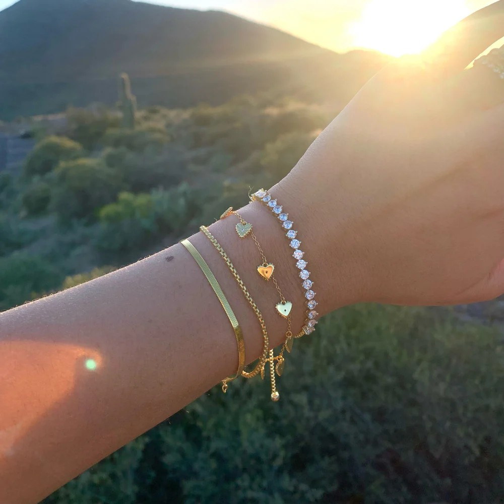 heirloom heart bracelet in gold