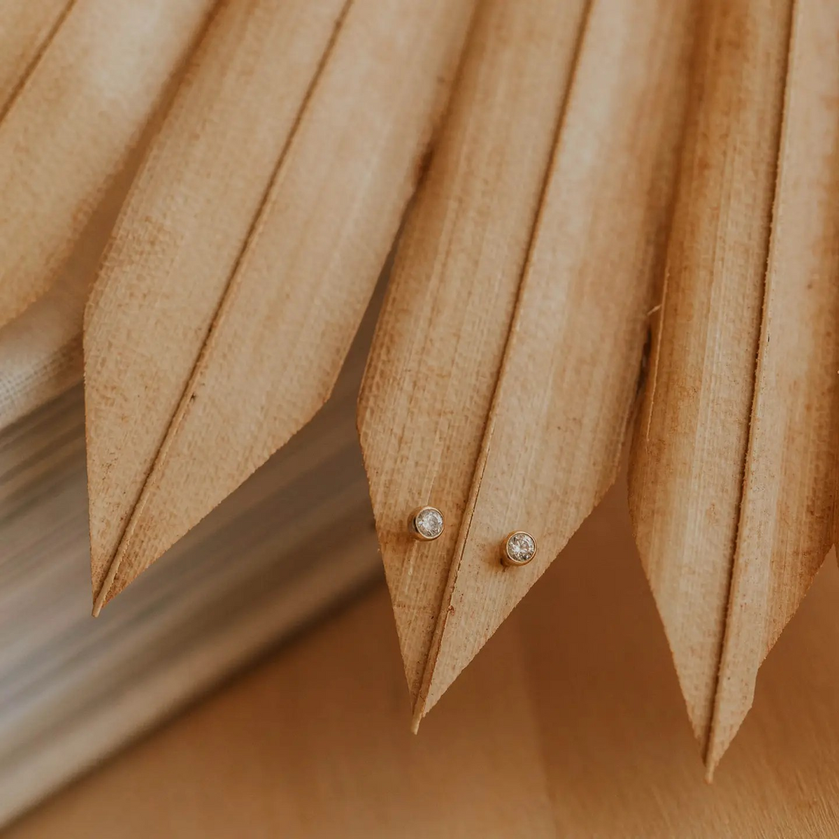 solitaire studs