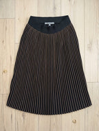 off beat pleated skirt