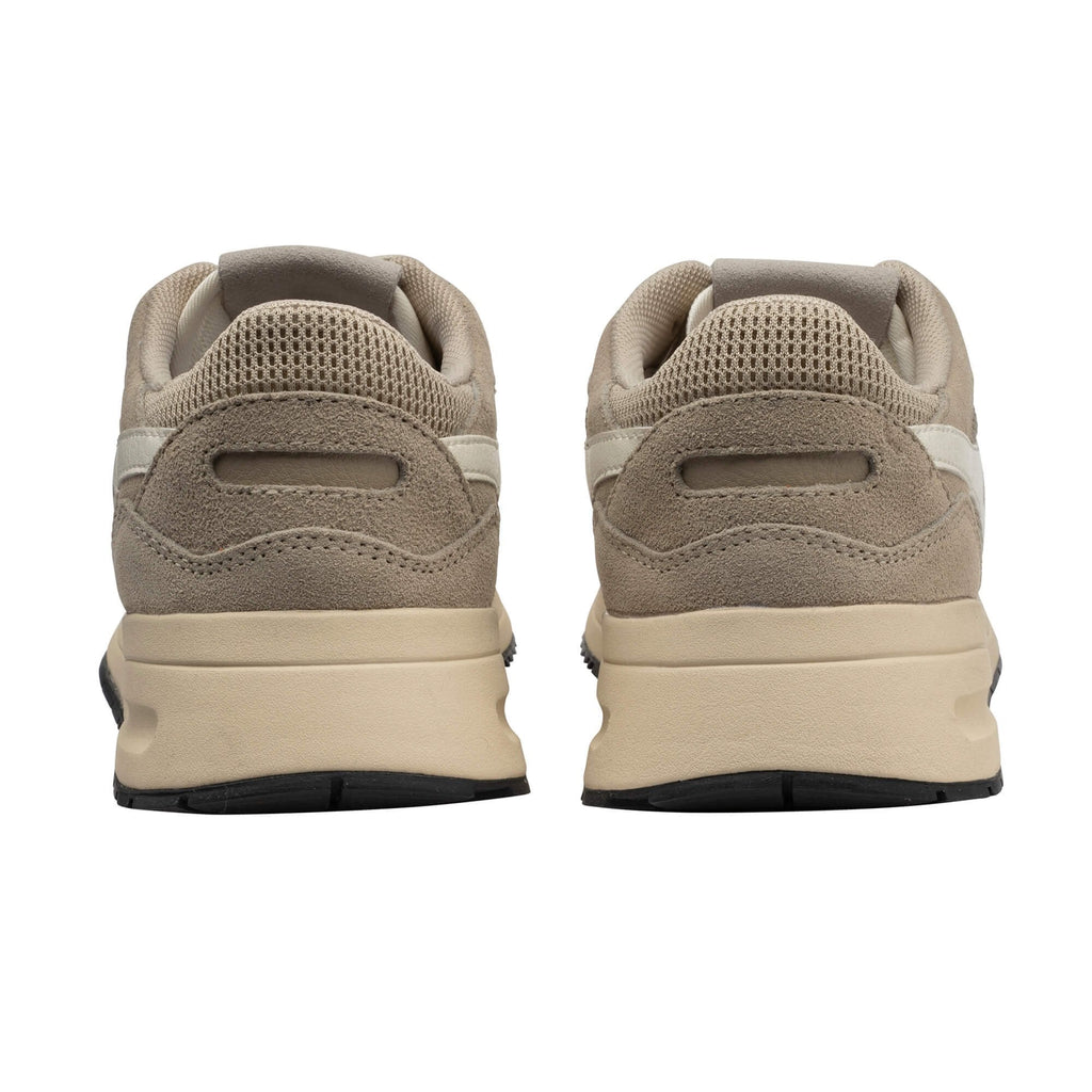 delta in bone & off white